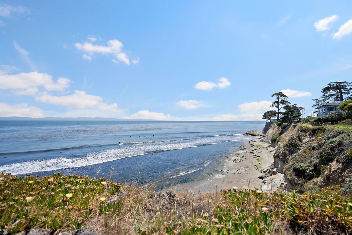 Detail Gallery Image 54 of 69 For 4120 Opal Cliff Dr, Santa Cruz,  CA 95062 - 3 Beds | 2/1 Baths