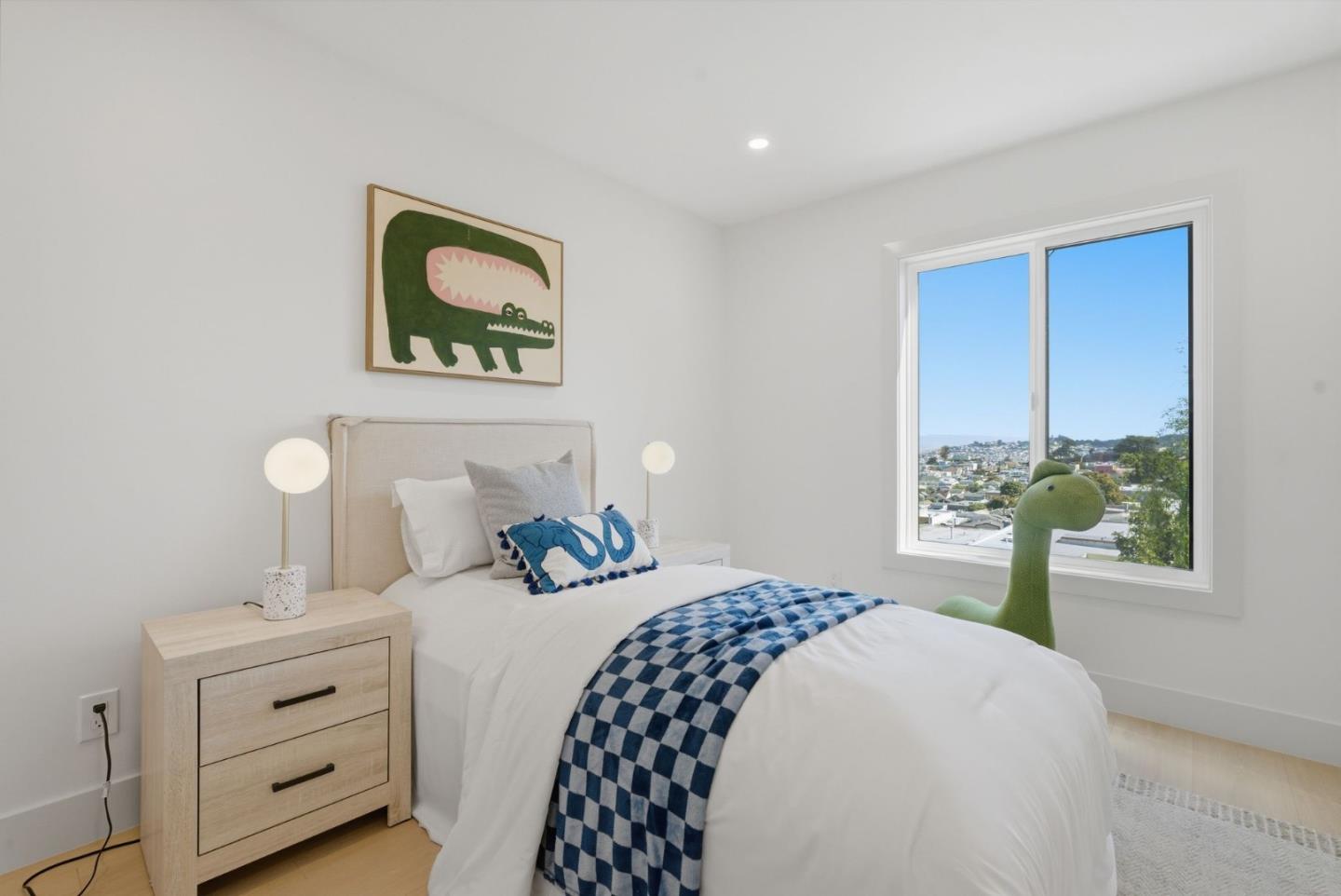Detail Gallery Image 15 of 51 For 14 Jules Ave, San Francisco,  CA 94112 - 3 Beds | 2 Baths