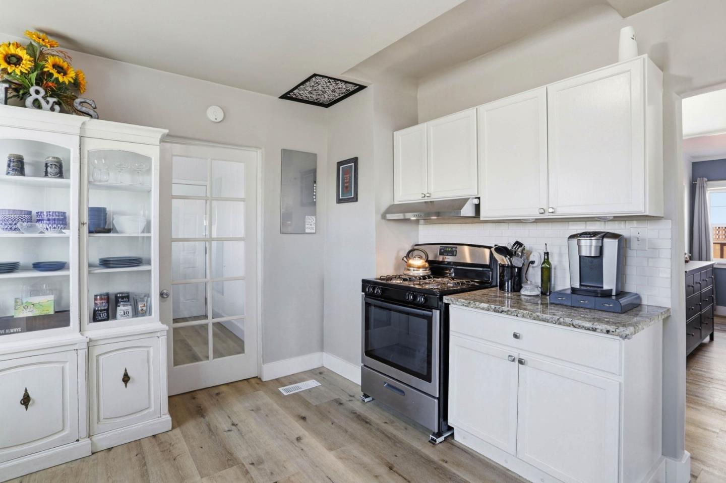 Detail Gallery Image 10 of 42 For 166 E Humboldt St, San Jose,  CA 95112 - 2 Beds | 1 Baths