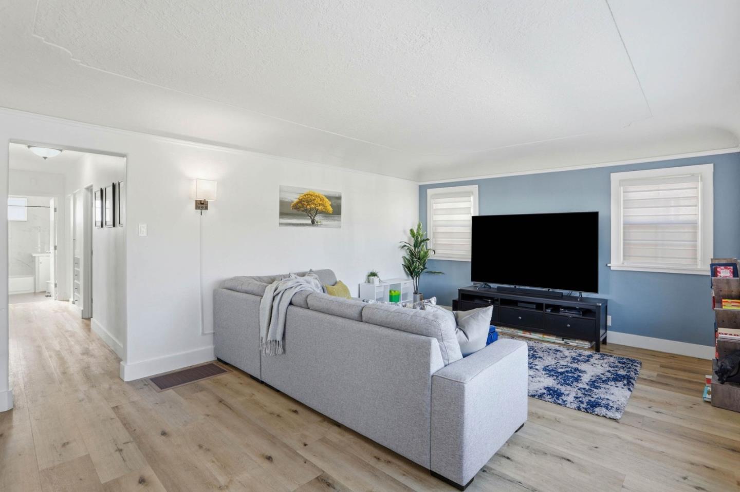 Detail Gallery Image 6 of 42 For 166 E Humboldt St, San Jose,  CA 95112 - 2 Beds | 1 Baths