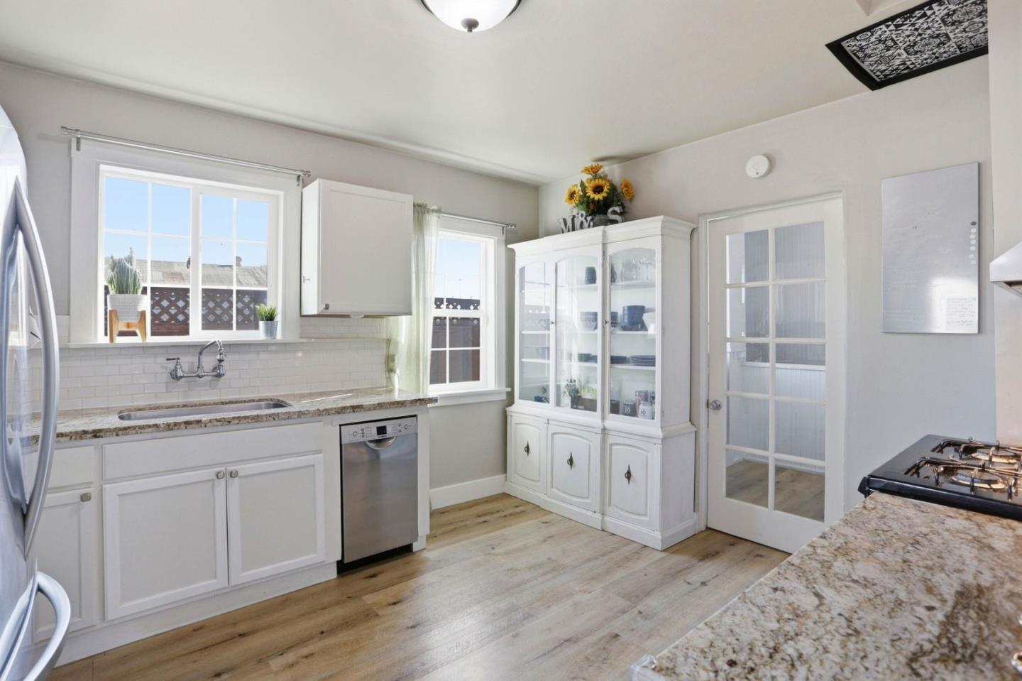 Detail Gallery Image 9 of 42 For 166 E Humboldt St, San Jose,  CA 95112 - 2 Beds | 1 Baths