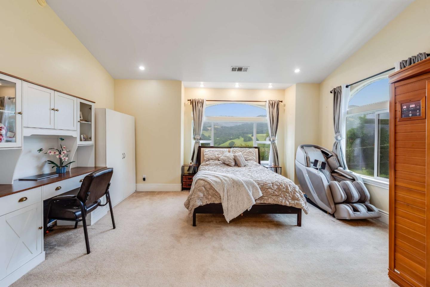 Detail Gallery Image 19 of 43 For 17645 Manzanita Dr, Morgan Hill,  CA 95037 - 4 Beds | 4/1 Baths