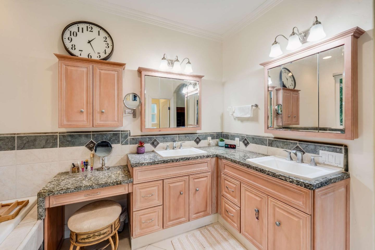 Detail Gallery Image 22 of 43 For 17645 Manzanita Dr, Morgan Hill,  CA 95037 - 4 Beds | 4/1 Baths