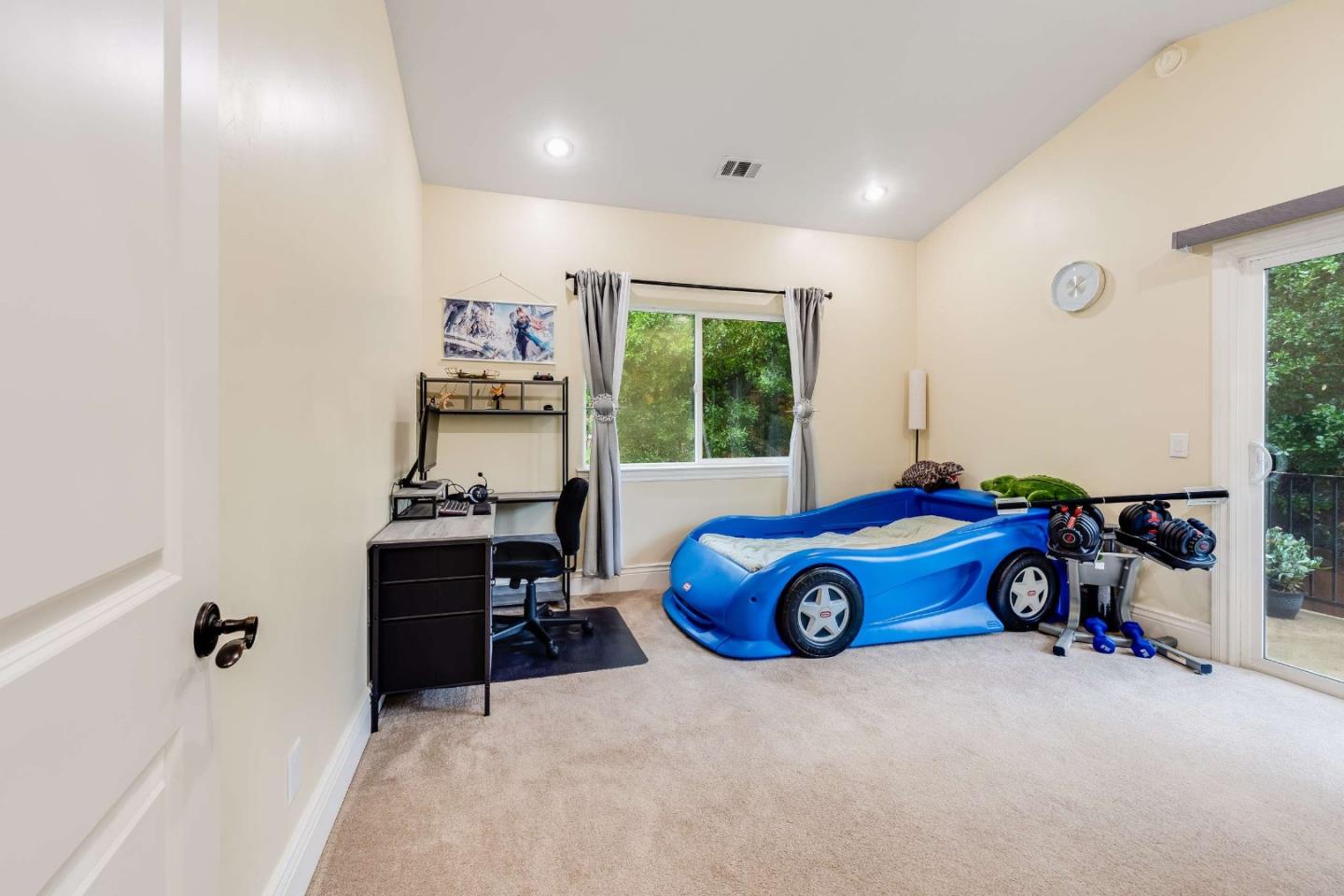 Detail Gallery Image 24 of 43 For 17645 Manzanita Dr, Morgan Hill,  CA 95037 - 4 Beds | 4/1 Baths