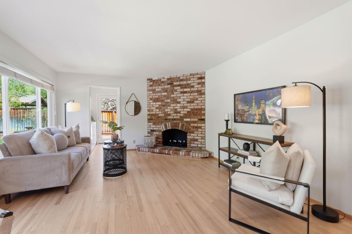 Detail Gallery Image 11 of 53 For 997 Wallace Dr, San Jose,  CA 95120 - 4 Beds | 2/1 Baths