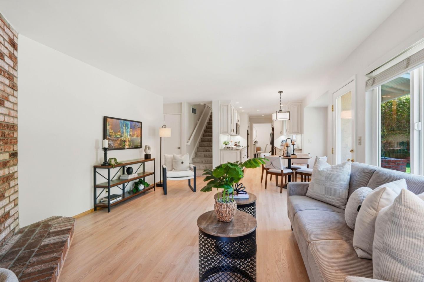 Detail Gallery Image 13 of 53 For 997 Wallace Dr, San Jose,  CA 95120 - 4 Beds | 2/1 Baths