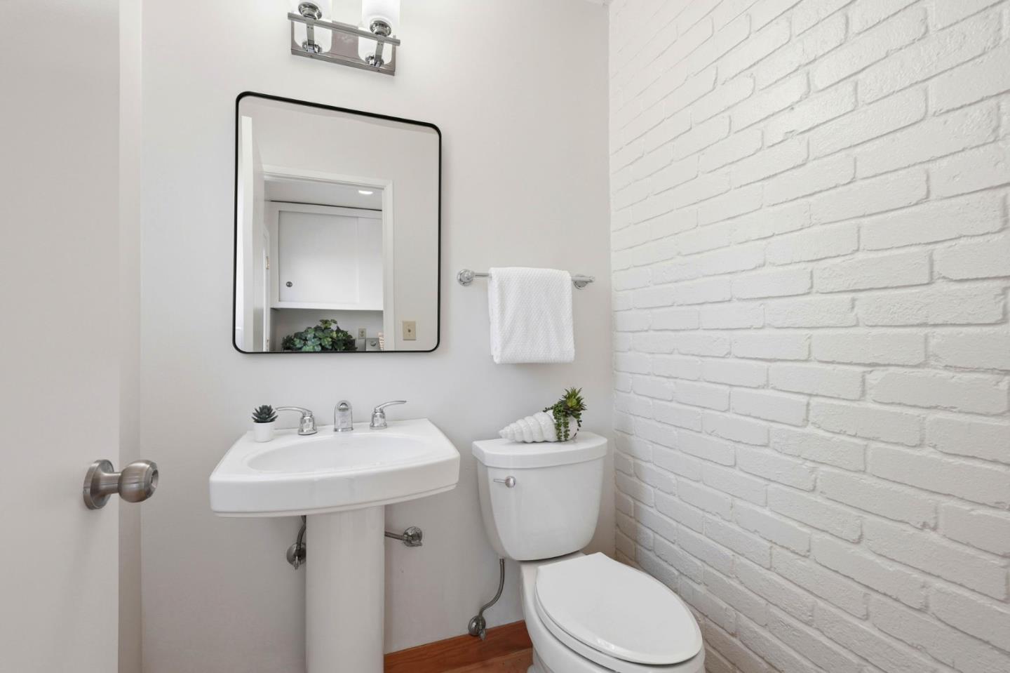 Detail Gallery Image 26 of 53 For 997 Wallace Dr, San Jose,  CA 95120 - 4 Beds | 2/1 Baths