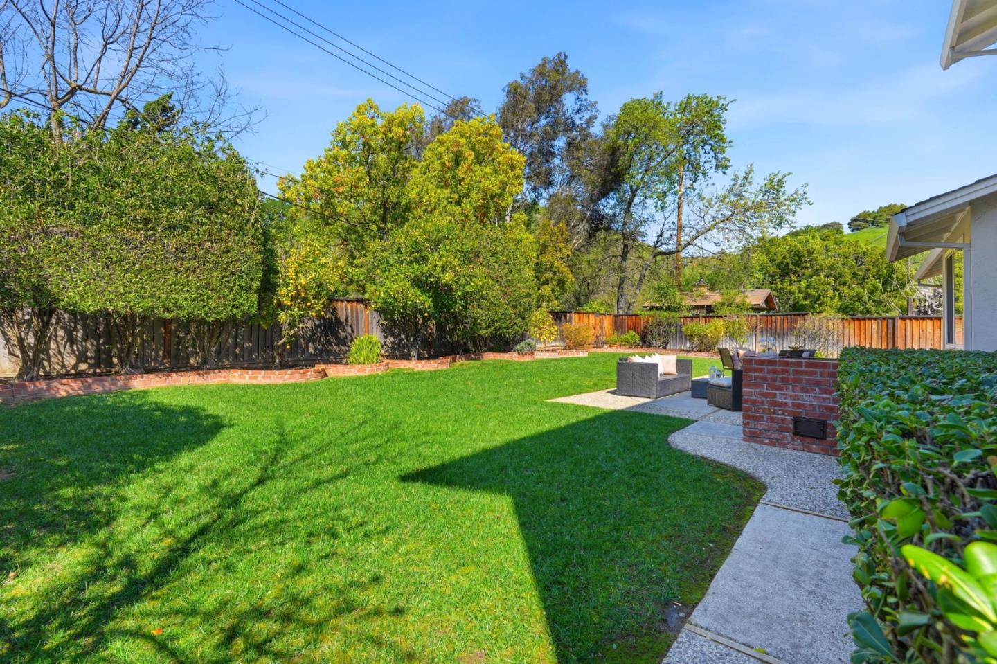 Detail Gallery Image 31 of 53 For 997 Wallace Dr, San Jose,  CA 95120 - 4 Beds | 2/1 Baths