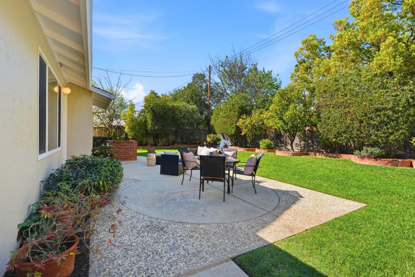 Detail Gallery Image 32 of 53 For 997 Wallace Dr, San Jose,  CA 95120 - 4 Beds | 2/1 Baths