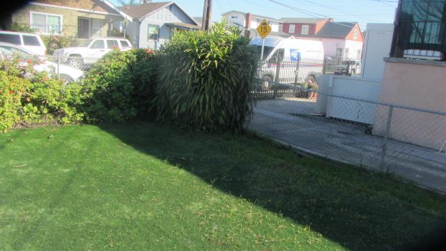 Detail Gallery Image 13 of 16 For 9219 Holly St, Oakland,  CA 94603 - 3 Beds | 2 Baths