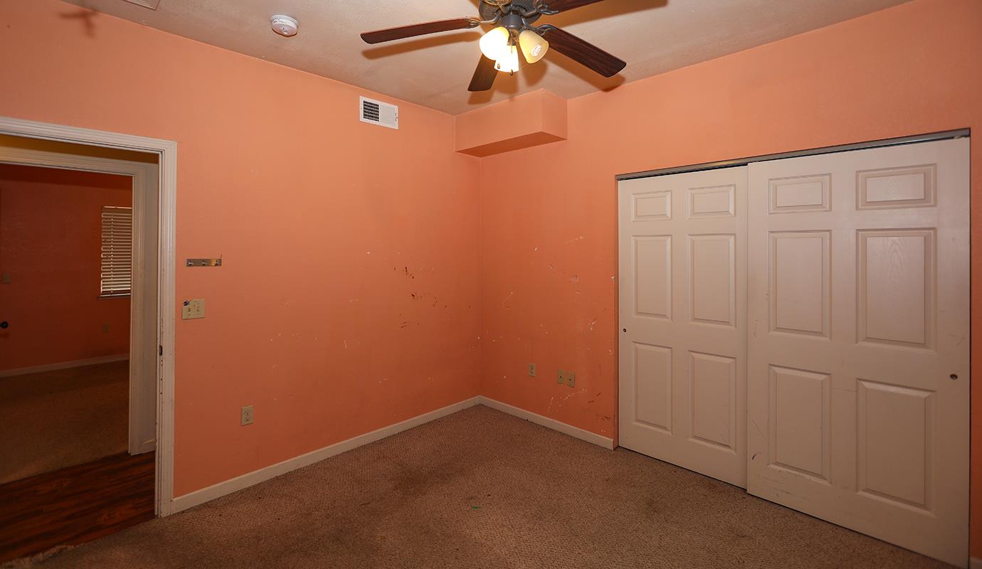 Detail Gallery Image 4 of 16 For 9219 Holly St, Oakland,  CA 94603 - 3 Beds | 2 Baths