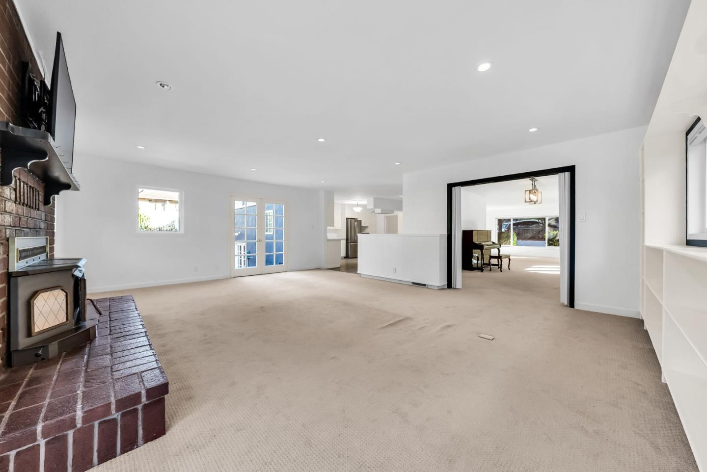 Detail Gallery Image 15 of 33 For 280 Angelita, Pacifica,  CA 94044 - 3 Beds | 3 Baths