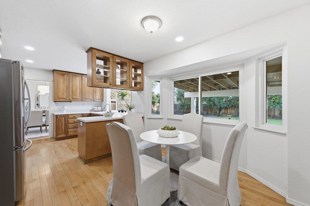 Detail Gallery Image 13 of 61 For 716 Sussex Pl, Milpitas,  CA 95035 - 4 Beds | 3 Baths