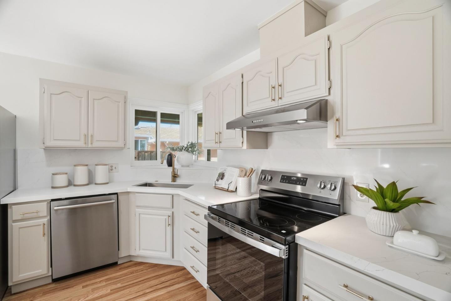 Detail Gallery Image 21 of 77 For 1554 Calinoma Dr, San Jose,  CA 95118 - 3 Beds | 2 Baths