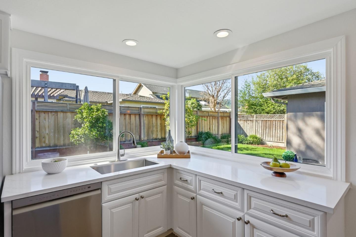 Detail Gallery Image 13 of 50 For 1696 Morning Glory Ln, San Jose,  CA 95124 - 4 Beds | 2 Baths