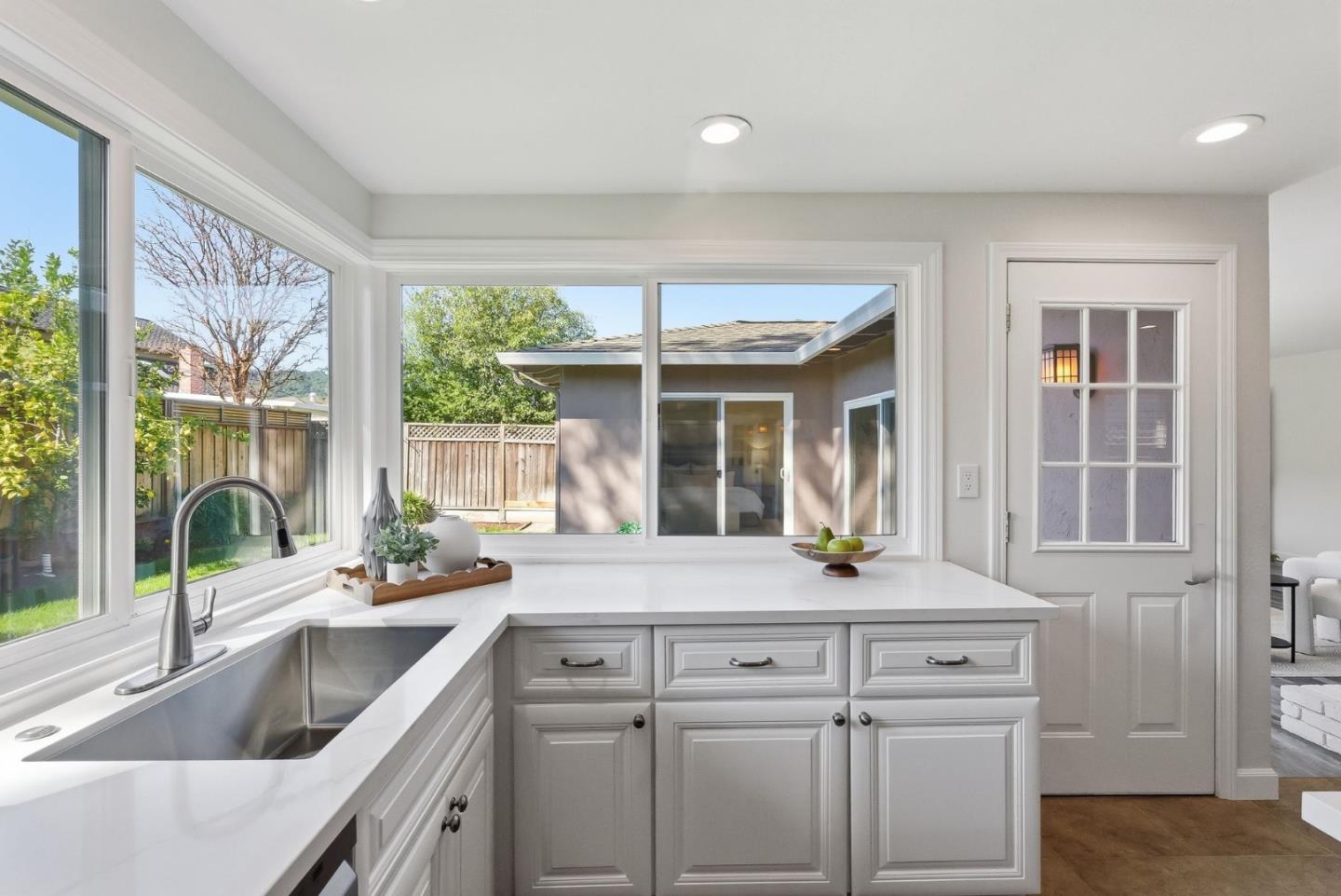 Detail Gallery Image 16 of 50 For 1696 Morning Glory Ln, San Jose,  CA 95124 - 4 Beds | 2 Baths