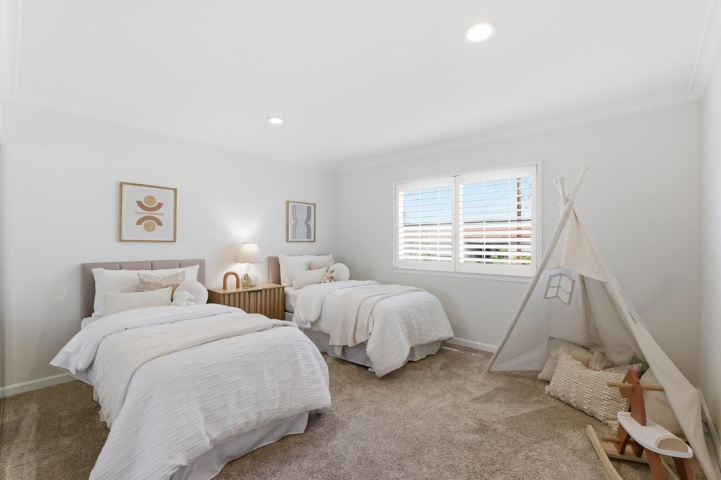 Detail Gallery Image 30 of 50 For 1696 Morning Glory Ln, San Jose,  CA 95124 - 4 Beds | 2 Baths