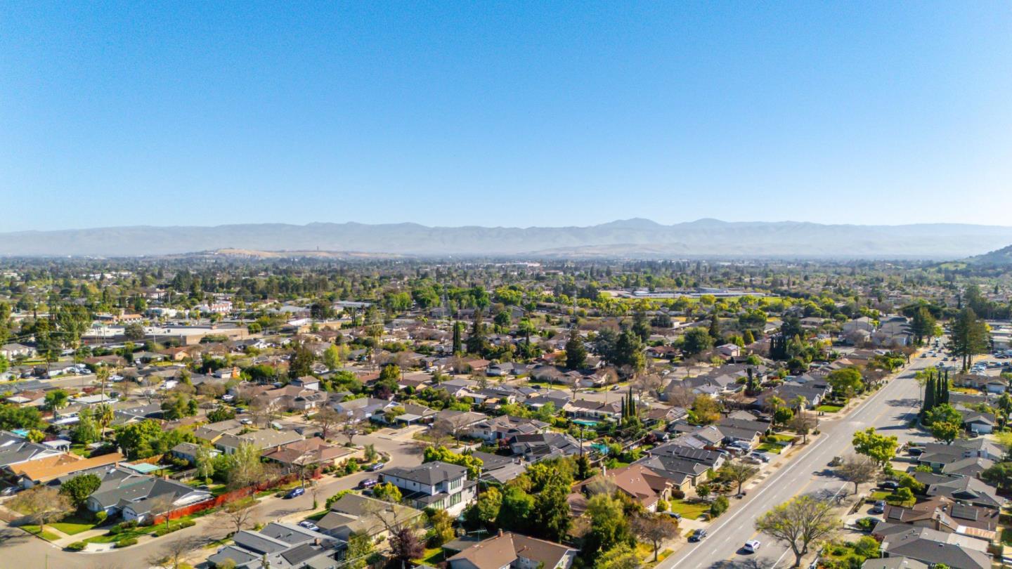 Detail Gallery Image 43 of 50 For 1696 Morning Glory Ln, San Jose,  CA 95124 - 4 Beds | 2 Baths