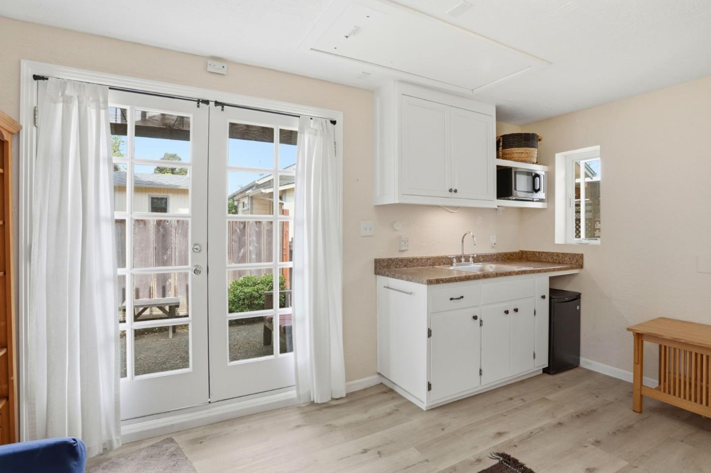 Detail Gallery Image 21 of 34 For 119 Kennan St, Santa Cruz,  CA 95060 - 3 Beds | 2/1 Baths