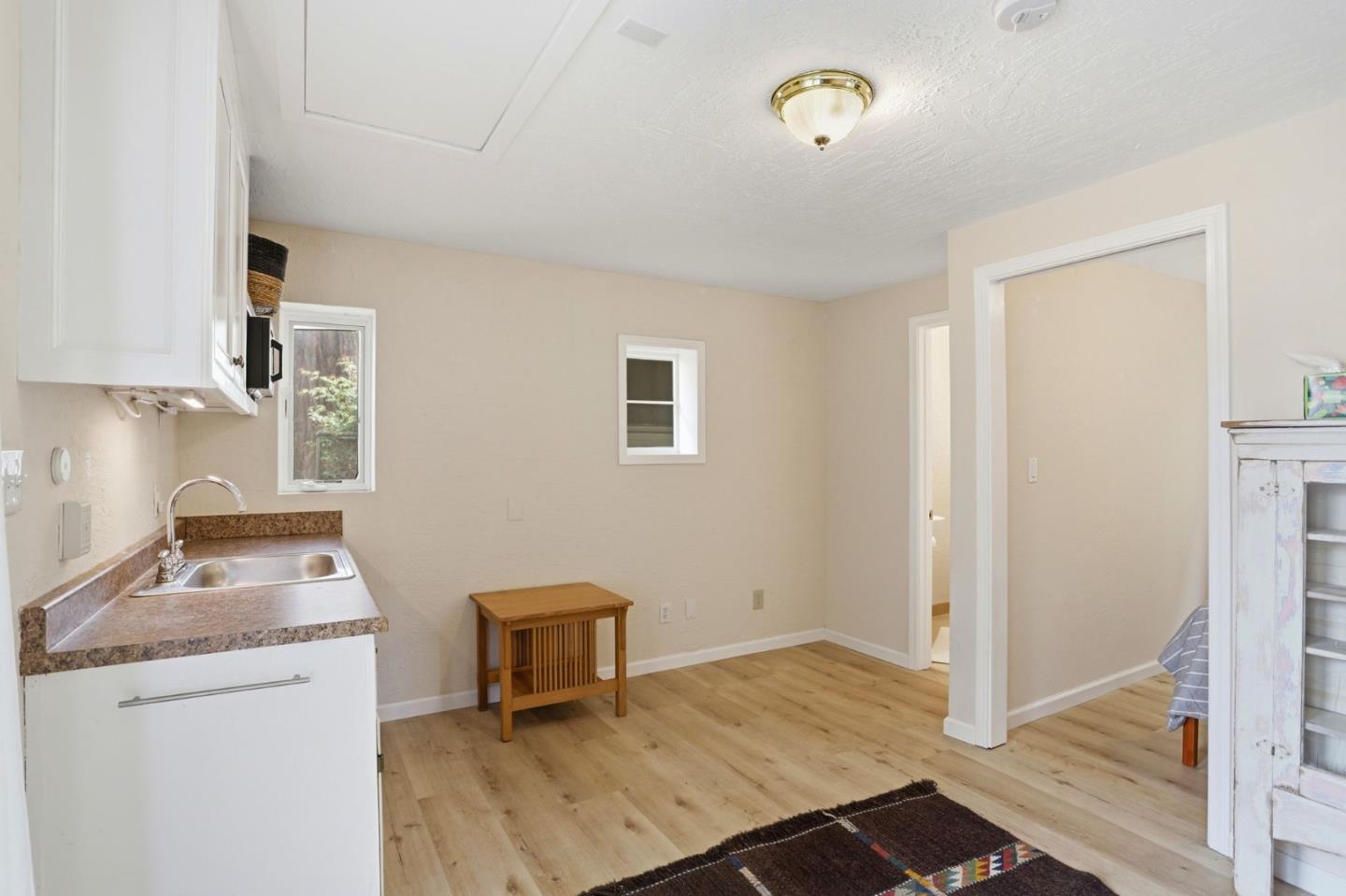 Detail Gallery Image 22 of 34 For 119 Kennan St, Santa Cruz,  CA 95060 - 3 Beds | 2/1 Baths