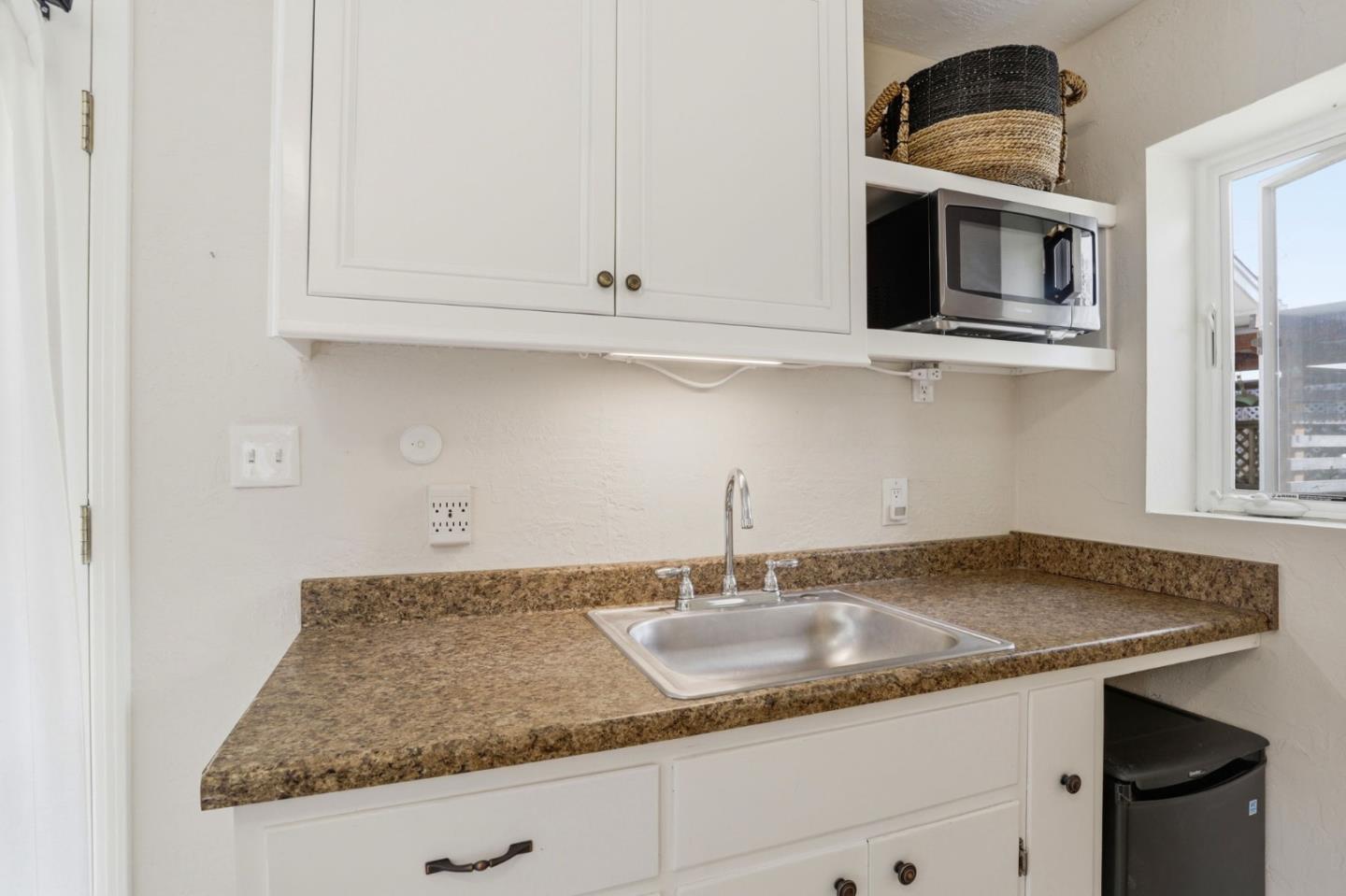 Detail Gallery Image 23 of 34 For 119 Kennan St, Santa Cruz,  CA 95060 - 3 Beds | 2/1 Baths