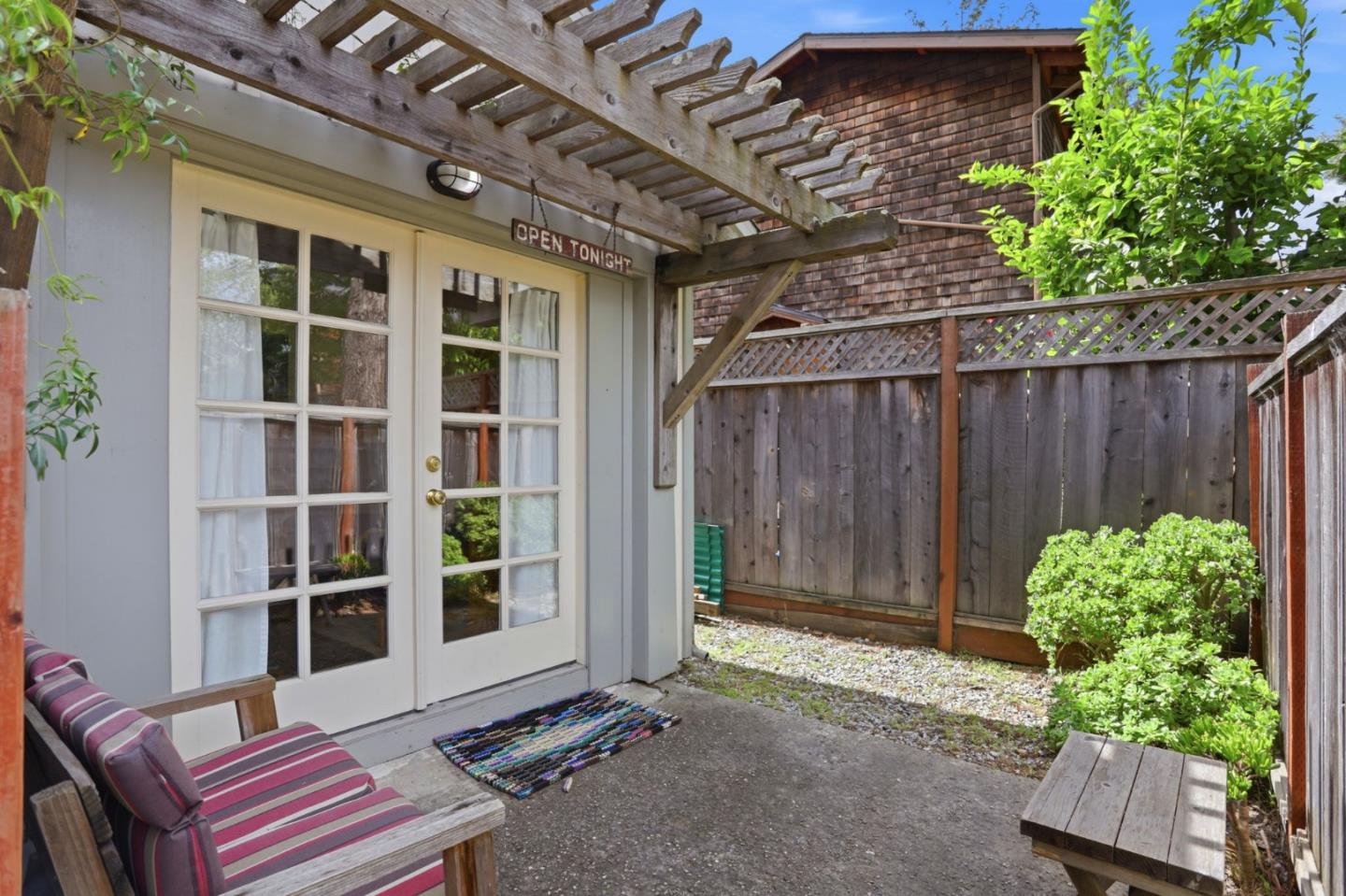 Detail Gallery Image 25 of 34 For 119 Kennan St, Santa Cruz,  CA 95060 - 3 Beds | 2/1 Baths