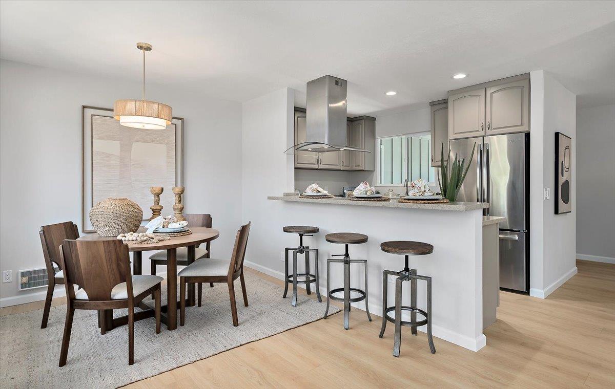 Detail Gallery Image 3 of 16 For 1093 Reed Ave #C,  Sunnyvale,  CA 94086 - 2 Beds | 1 Baths