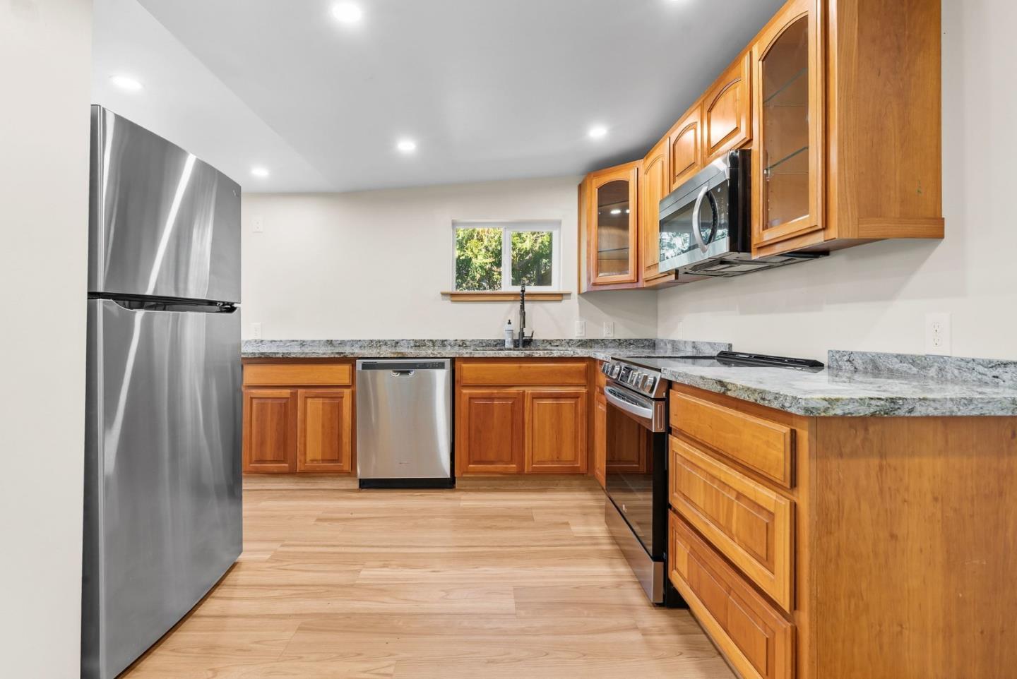 Detail Gallery Image 16 of 41 For 205 Fair Ave, Santa Cruz,  CA 95060 - 2 Beds | 1 Baths