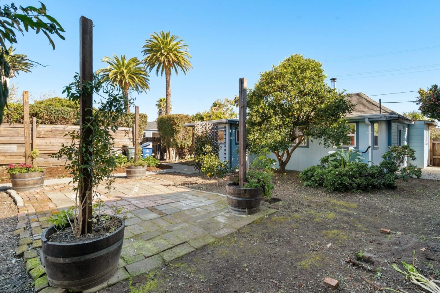 Detail Gallery Image 23 of 41 For 205 Fair Ave, Santa Cruz,  CA 95060 - 2 Beds | 1 Baths