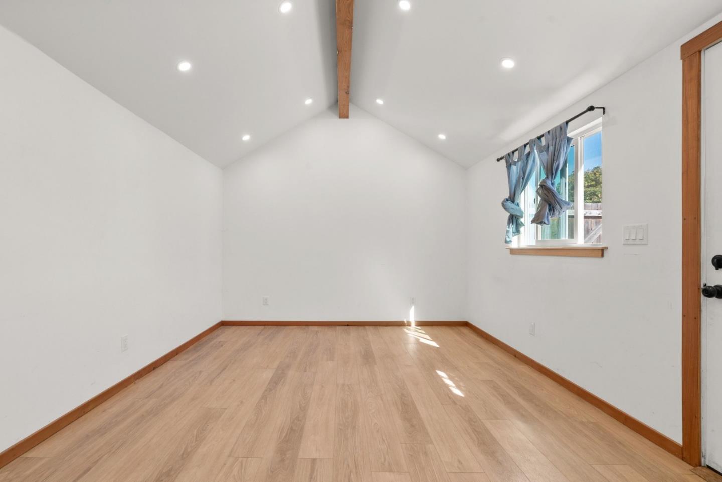 Detail Gallery Image 31 of 41 For 205 Fair Ave, Santa Cruz,  CA 95060 - 2 Beds | 1 Baths