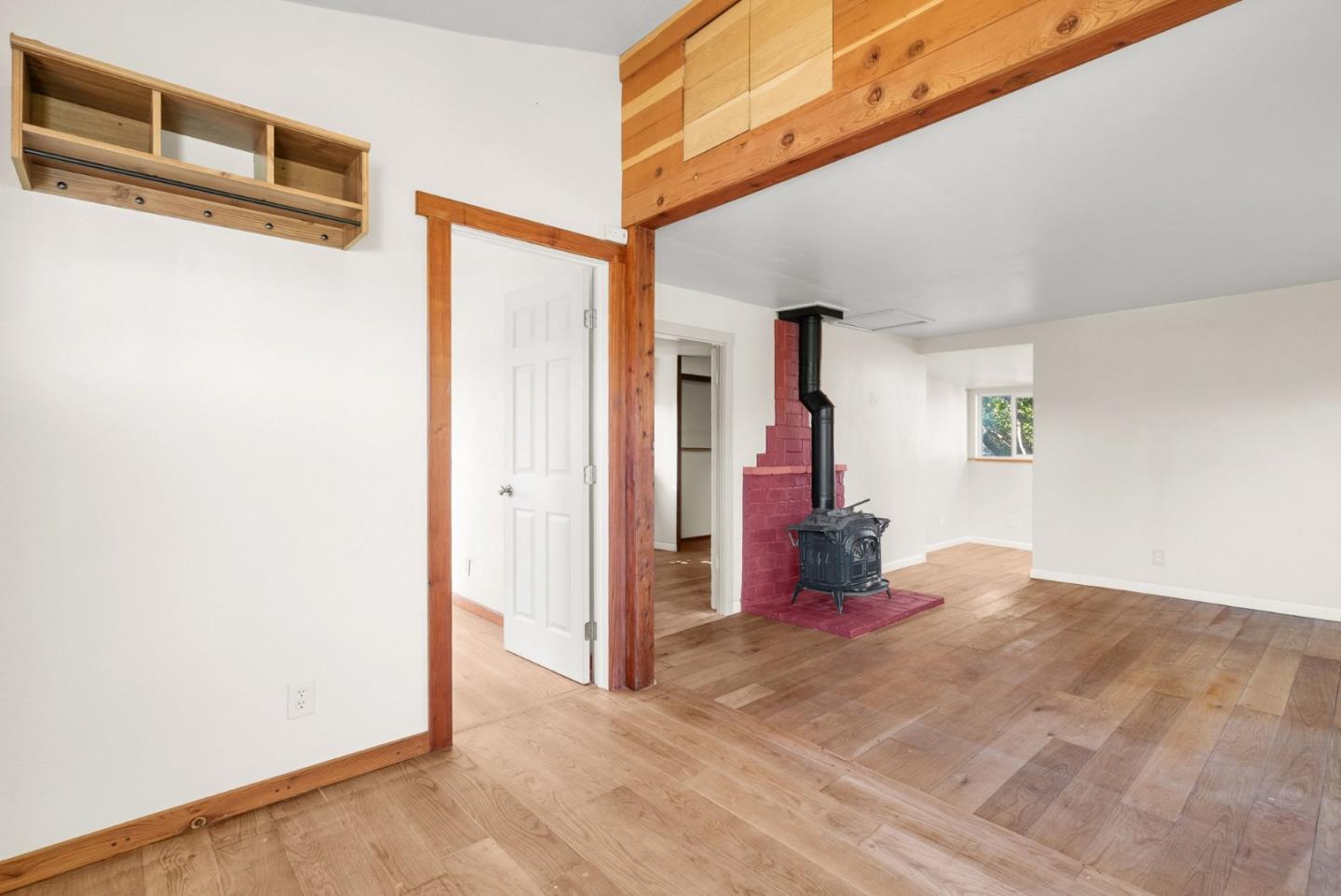 Detail Gallery Image 4 of 41 For 205 Fair Ave, Santa Cruz,  CA 95060 - 2 Beds | 1 Baths