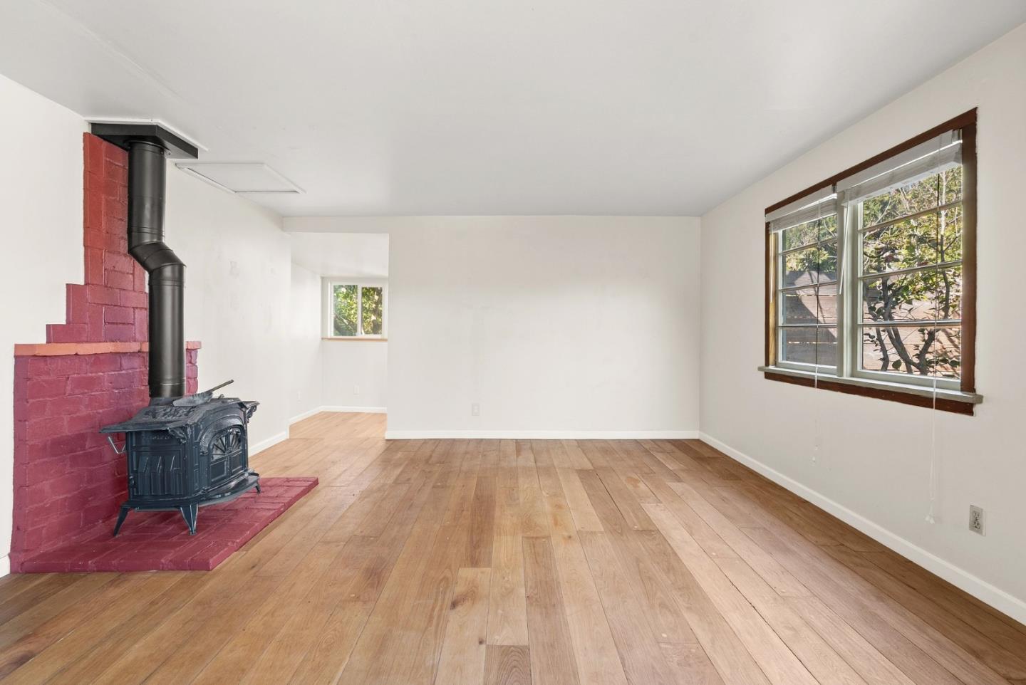 Detail Gallery Image 8 of 41 For 205 Fair Ave, Santa Cruz,  CA 95060 - 2 Beds | 1 Baths