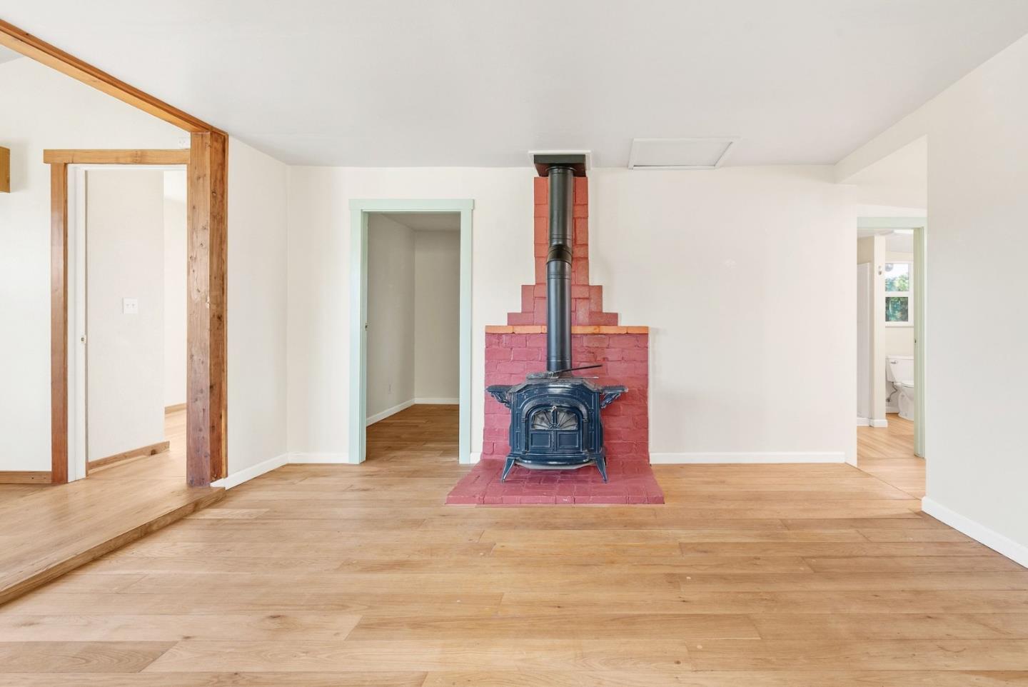 Detail Gallery Image 9 of 41 For 205 Fair Ave, Santa Cruz,  CA 95060 - 2 Beds | 1 Baths