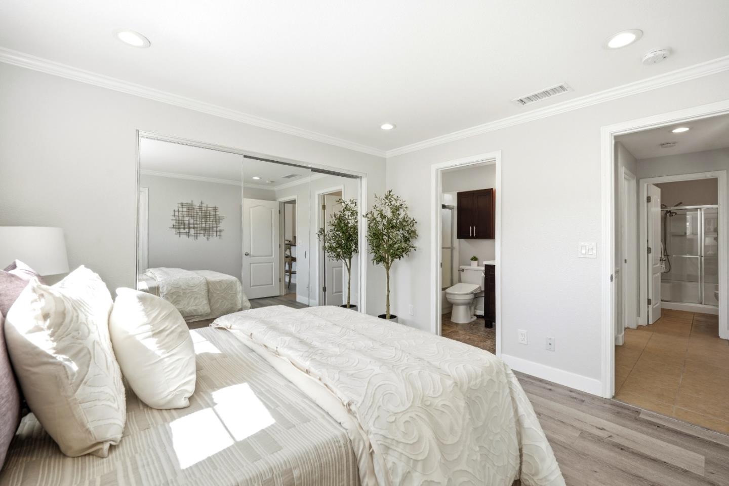 Detail Gallery Image 12 of 30 For 327 Oleander Dr, San Jose,  CA 95123 - 2 Beds | 2 Baths