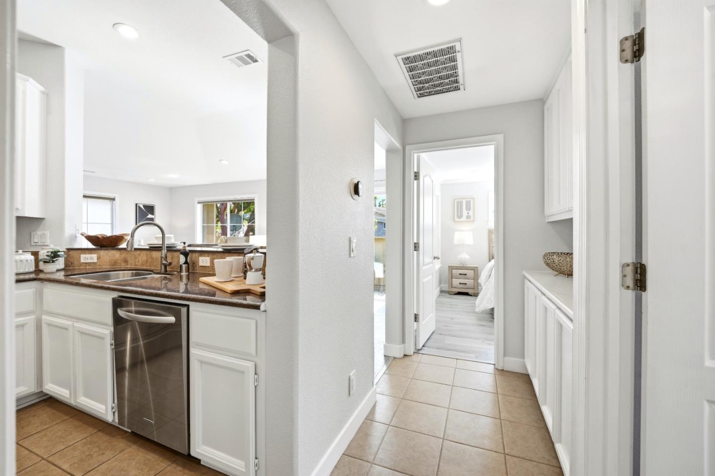 Detail Gallery Image 7 of 30 For 327 Oleander Dr, San Jose,  CA 95123 - 2 Beds | 2 Baths