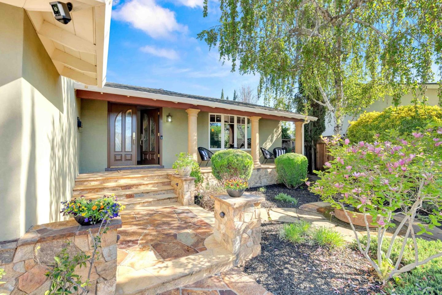 Detail Gallery Image 2 of 58 For 5114 Sussex Park Ct, San Jose,  CA 95136 - 3 Beds | 2/1 Baths