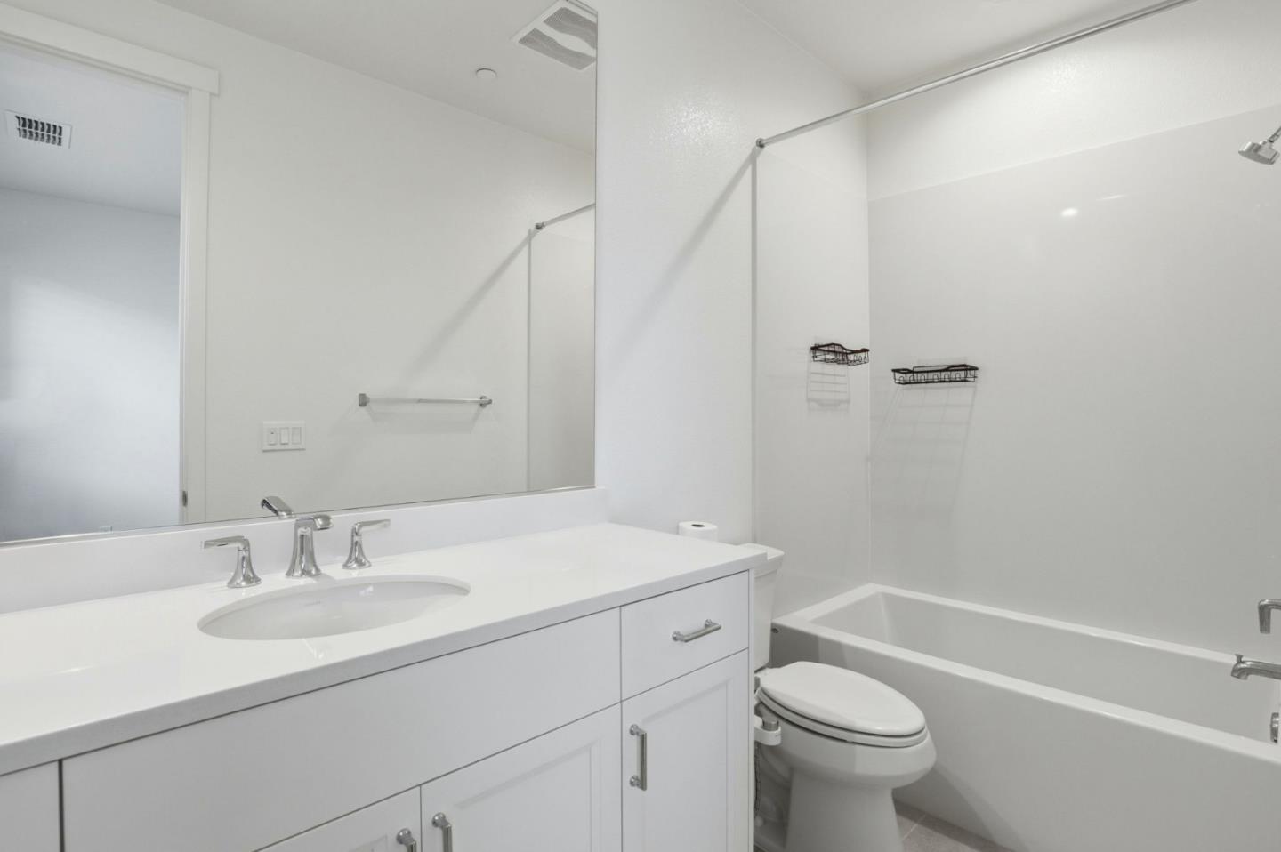 Detail Gallery Image 16 of 35 For 18086 Monterey Rd, Morgan Hill,  CA 95037 - 3 Beds | 3 Baths