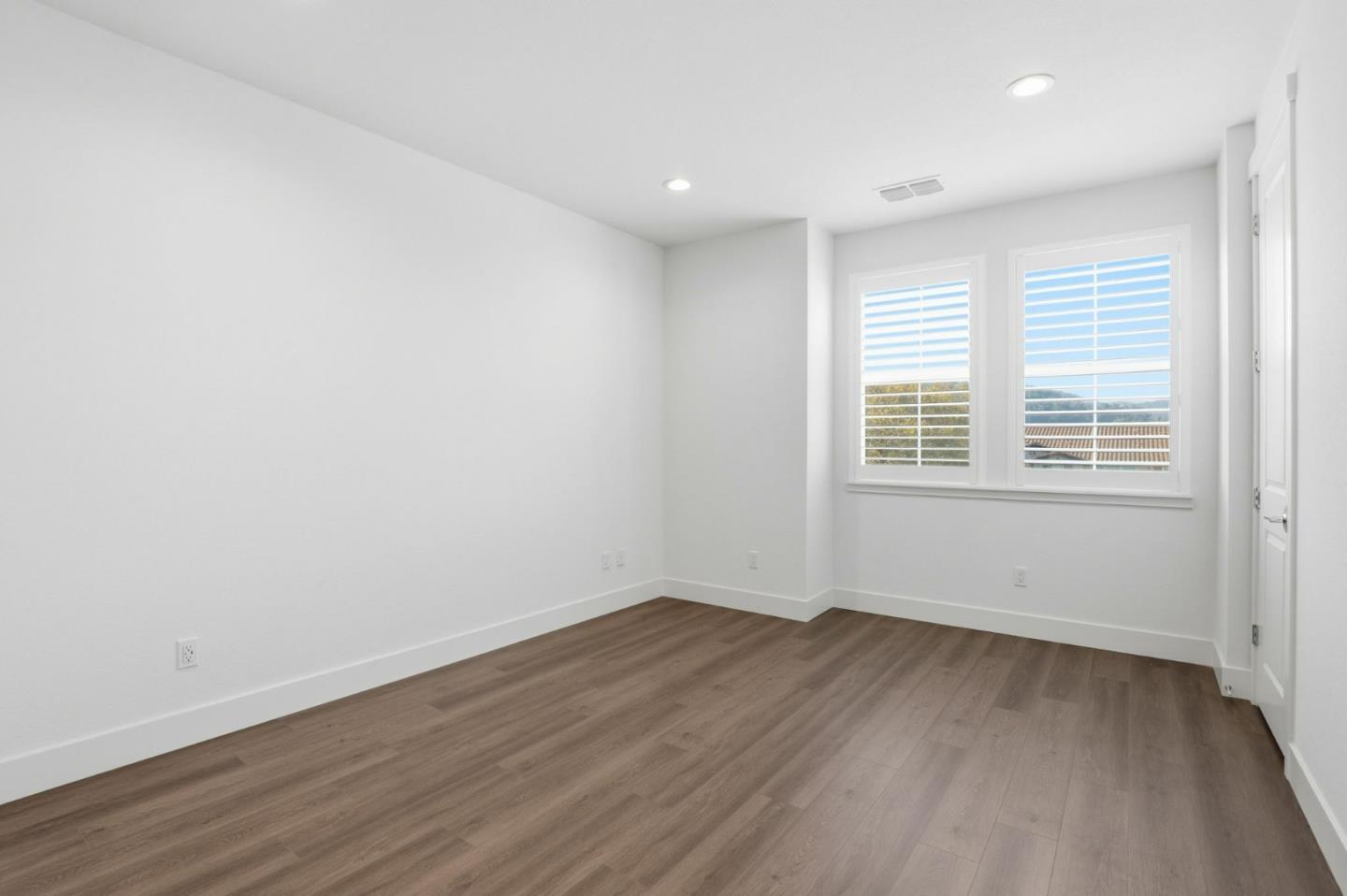 Detail Gallery Image 9 of 35 For 18086 Monterey Rd, Morgan Hill,  CA 95037 - 3 Beds | 3 Baths