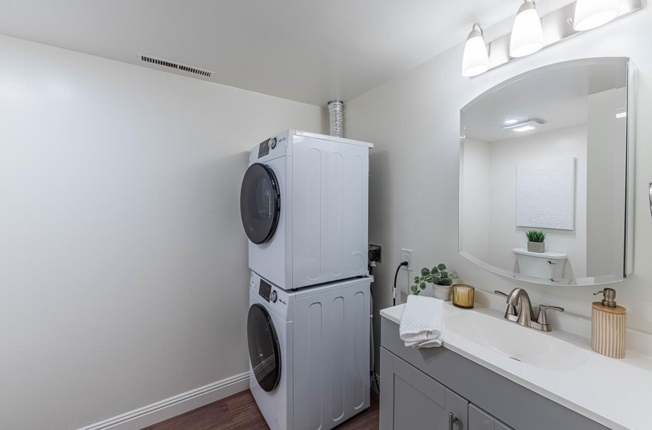 Detail Gallery Image 19 of 38 For 3850 Rio Rd #24,  Carmel,  CA 93923 - 2 Beds | 2/1 Baths