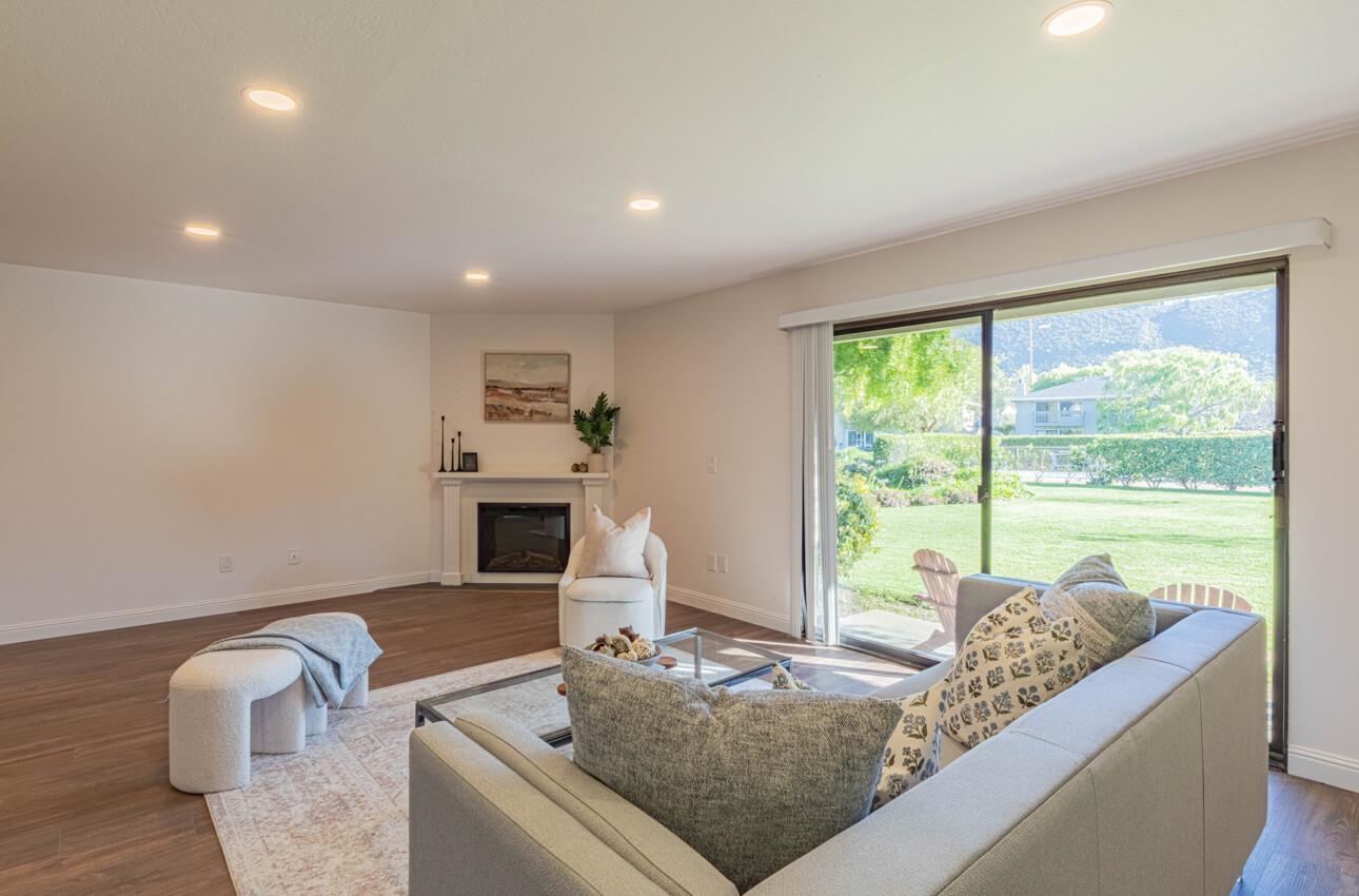 Detail Gallery Image 7 of 38 For 3850 Rio Rd #24,  Carmel,  CA 93923 - 2 Beds | 2/1 Baths