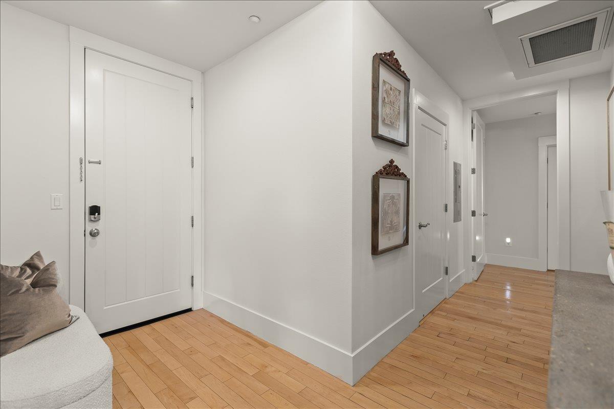 Detail Gallery Image 13 of 29 For 5100 El Camino Real #108,  Los Altos,  CA 94022 - 3 Beds | 2 Baths