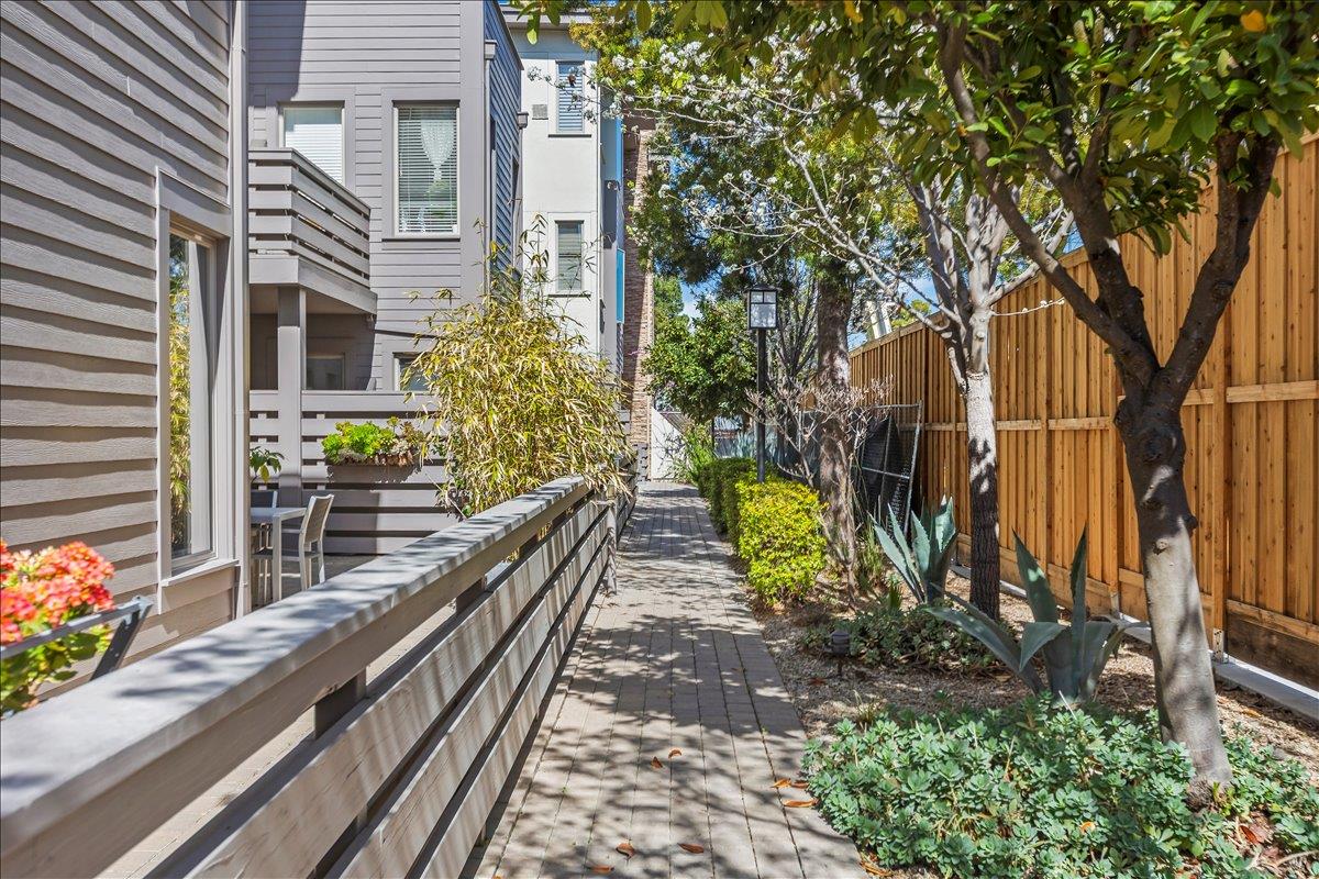 Detail Gallery Image 27 of 29 For 5100 El Camino Real #108,  Los Altos,  CA 94022 - 3 Beds | 2 Baths