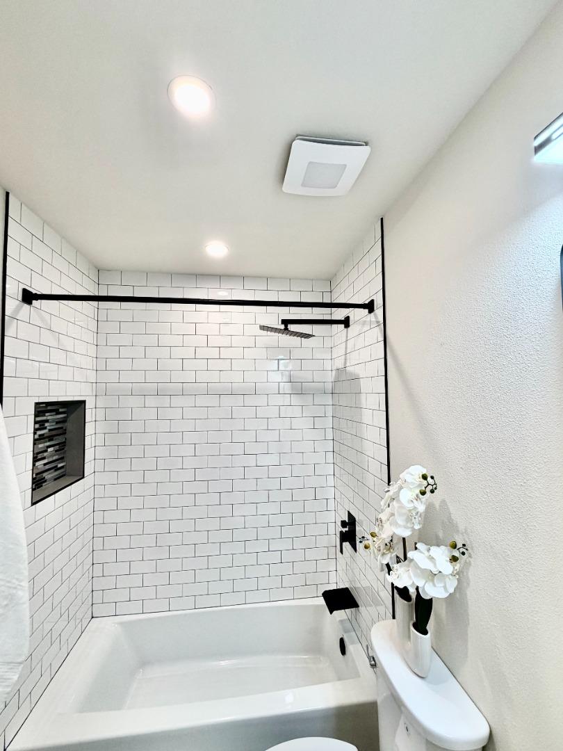 Detail Gallery Image 14 of 21 For 7579 Burnham Way, Dublin,  CA 94568 - 3 Beds | 2 Baths