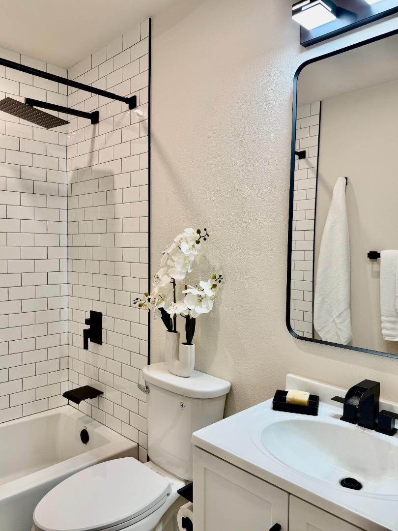 Detail Gallery Image 15 of 21 For 7579 Burnham Way, Dublin,  CA 94568 - 3 Beds | 2 Baths