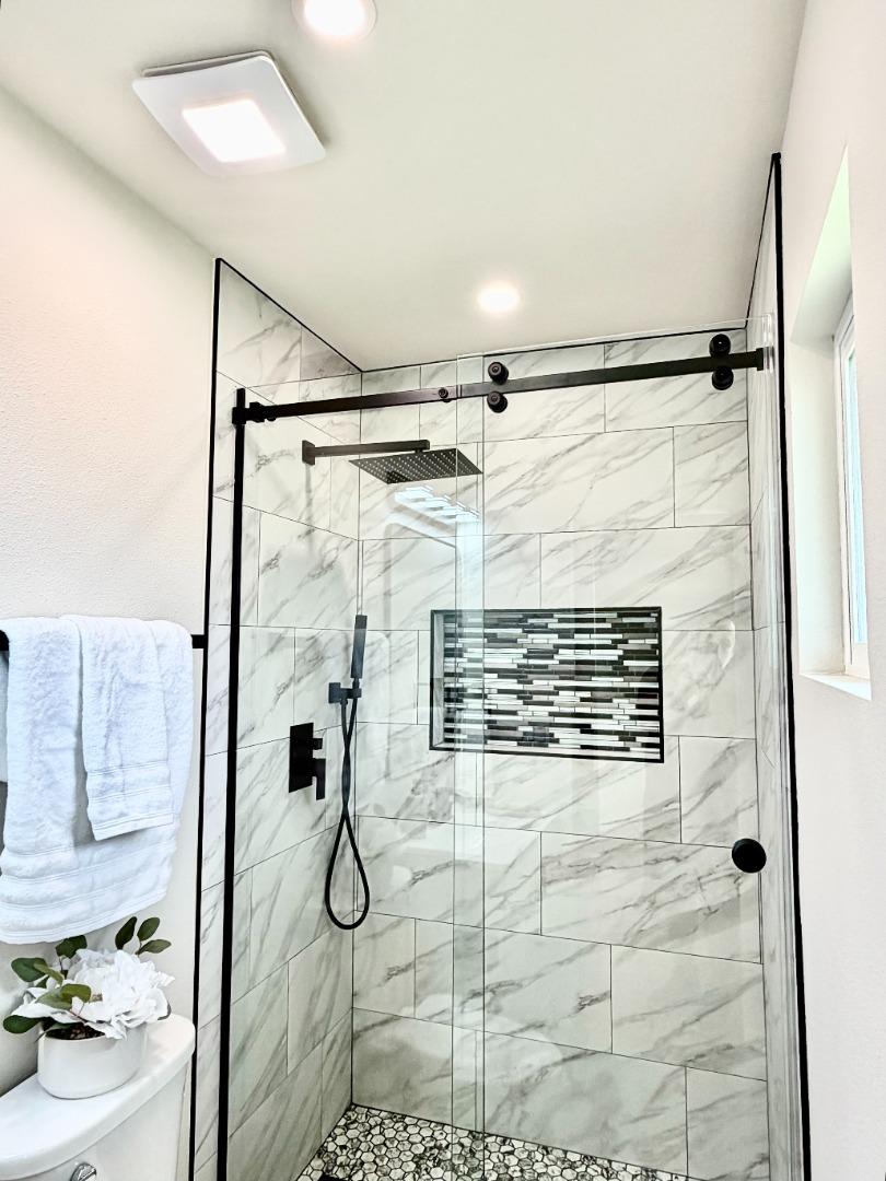 Detail Gallery Image 17 of 21 For 7579 Burnham Way, Dublin,  CA 94568 - 3 Beds | 2 Baths