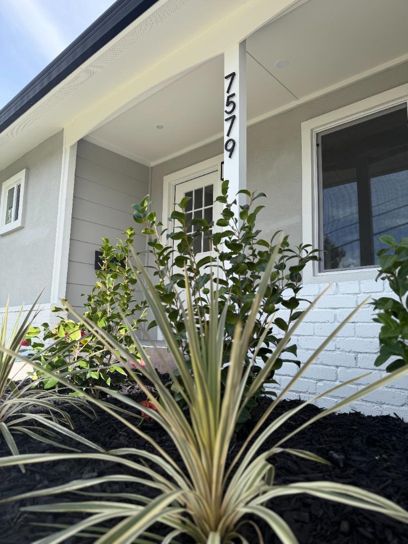 Detail Gallery Image 4 of 21 For 7579 Burnham Way, Dublin,  CA 94568 - 3 Beds | 2 Baths