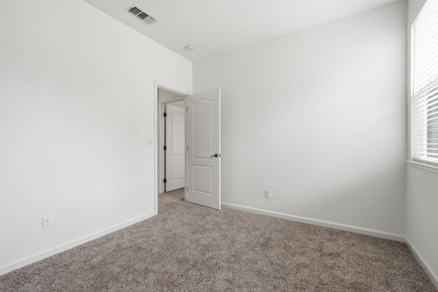 Detail Gallery Image 24 of 41 For 1121 Andreas Ln, Tracy,  CA 95376 - 4 Beds | 2/1 Baths