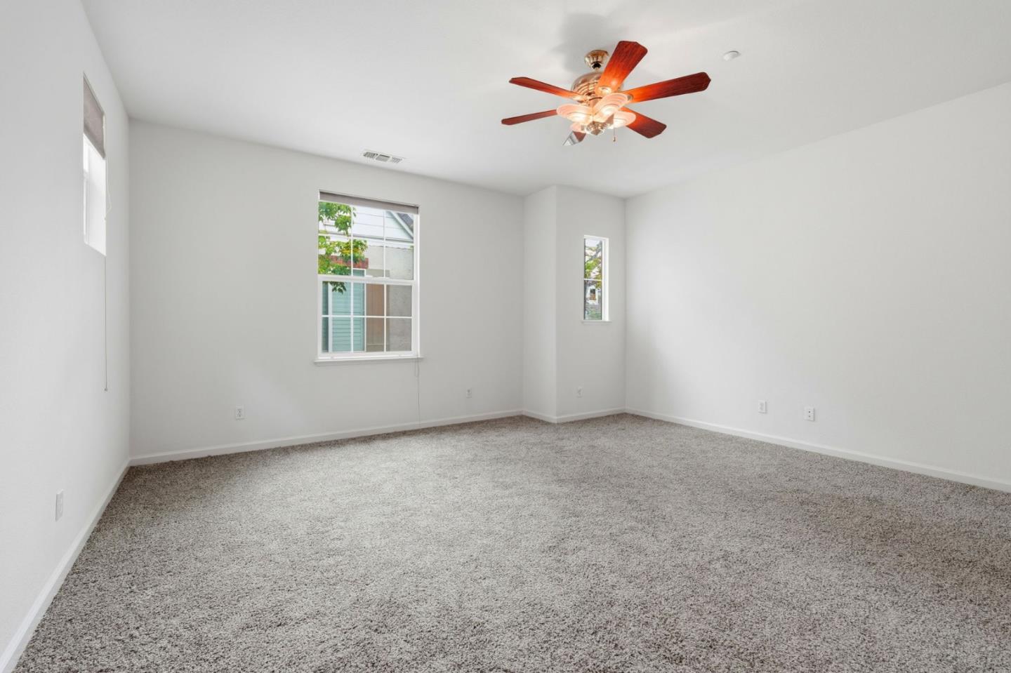 Detail Gallery Image 26 of 41 For 1121 Andreas Ln, Tracy,  CA 95376 - 4 Beds | 2/1 Baths