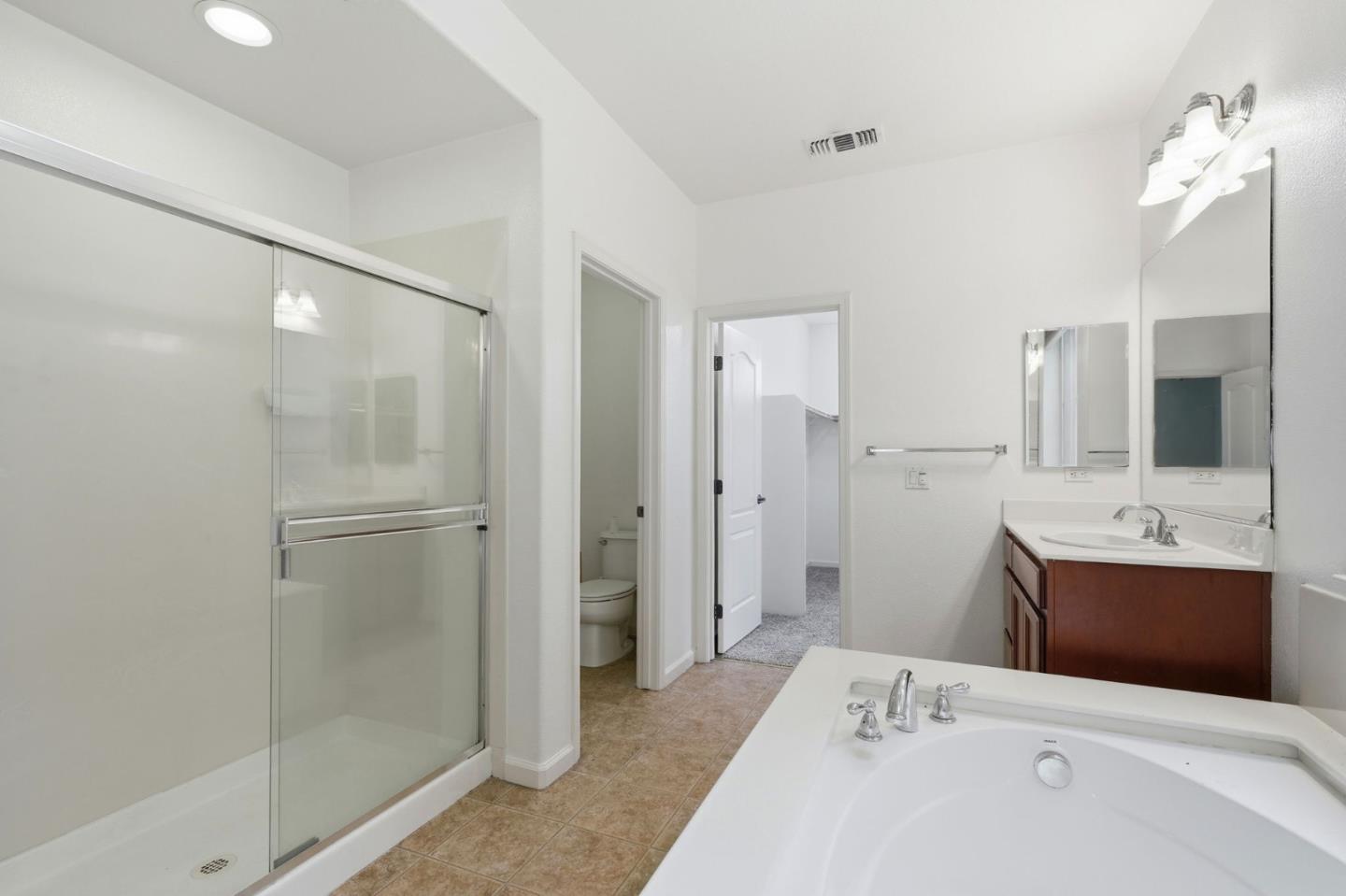 Detail Gallery Image 34 of 41 For 1121 Andreas Ln, Tracy,  CA 95376 - 4 Beds | 2/1 Baths