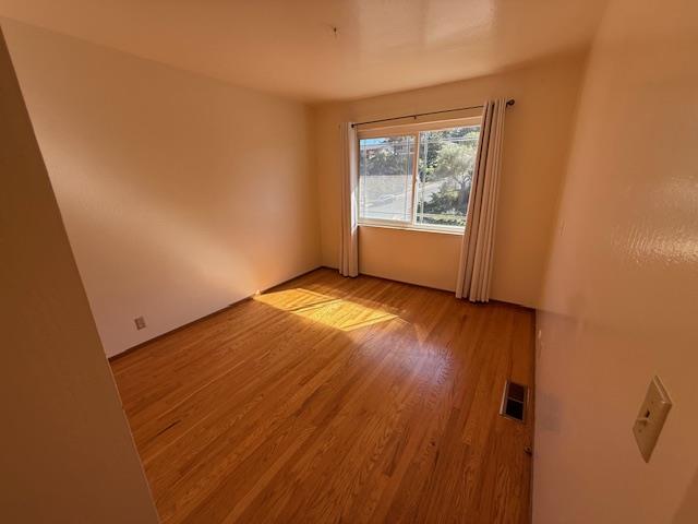 Detail Gallery Image 17 of 40 For 1102 Everglades, Pacifica,  CA 94044 - 4 Beds | 3 Baths